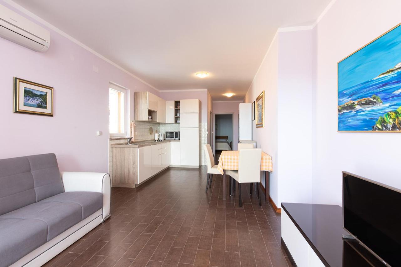 Apartments Bella Vista 크르크 외부 사진
