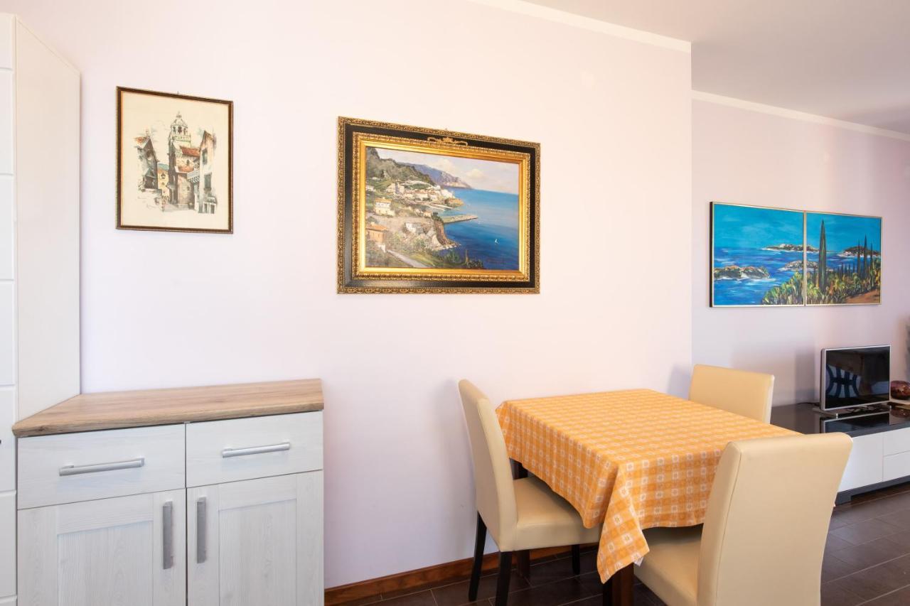 Apartments Bella Vista 크르크 외부 사진