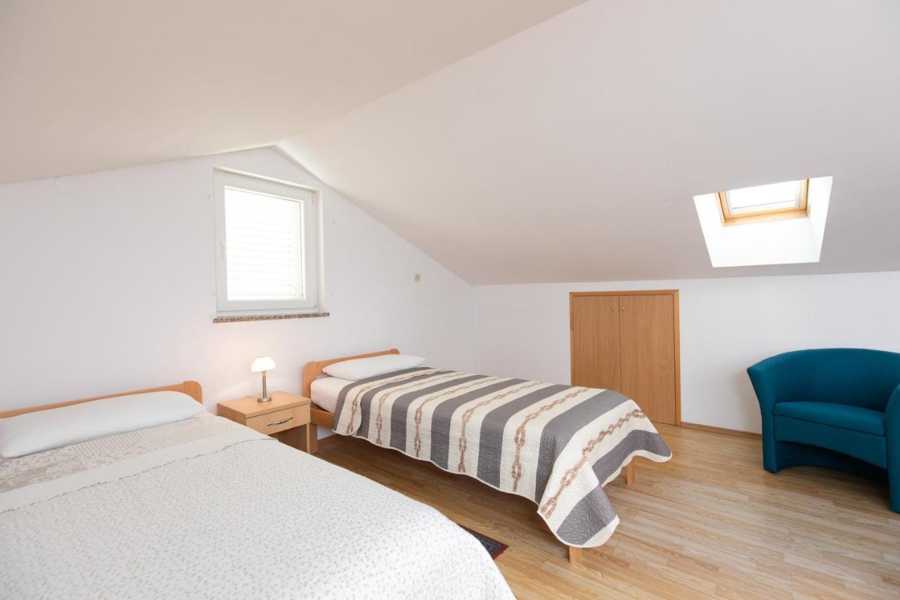 Apartments Bella Vista 크르크 외부 사진