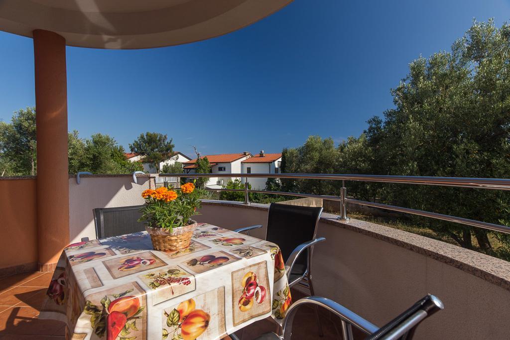Apartments Bella Vista 크르크 외부 사진