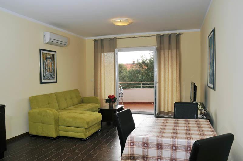 Apartments Bella Vista 크르크 외부 사진