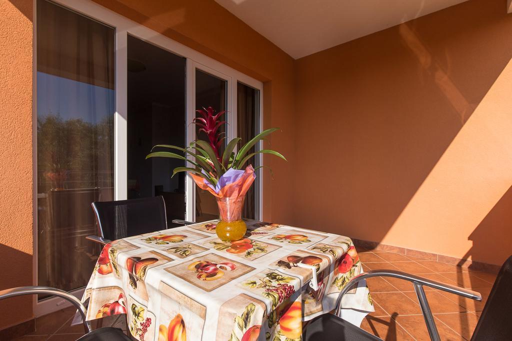 Apartments Bella Vista 크르크 외부 사진