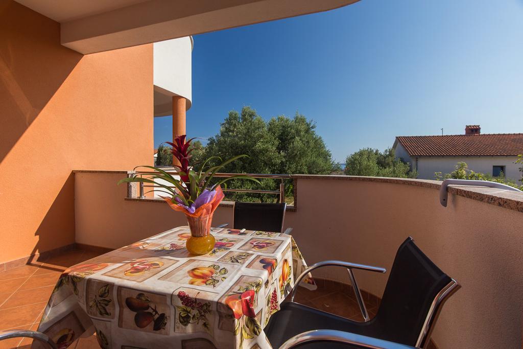 Apartments Bella Vista 크르크 외부 사진